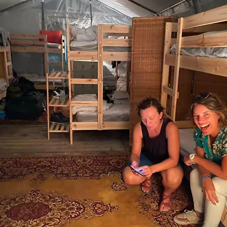 Kemp Aparra Surfcamp *