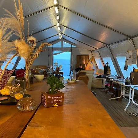 مكان تخييم Aparra Surfcamp *