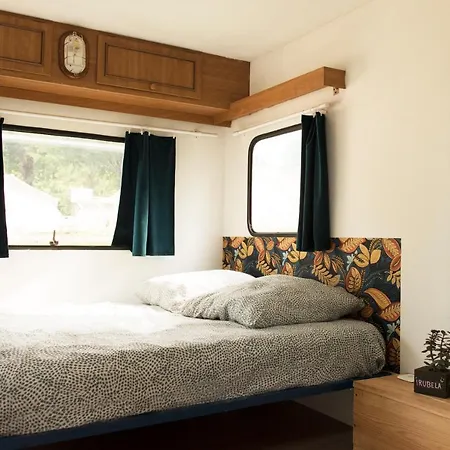 Aparra Surfcamp Campsite *